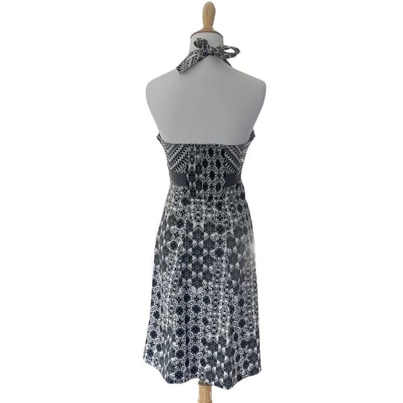 Gray and white Athleta Pack Everywhere Dress - Picture 2 of 5